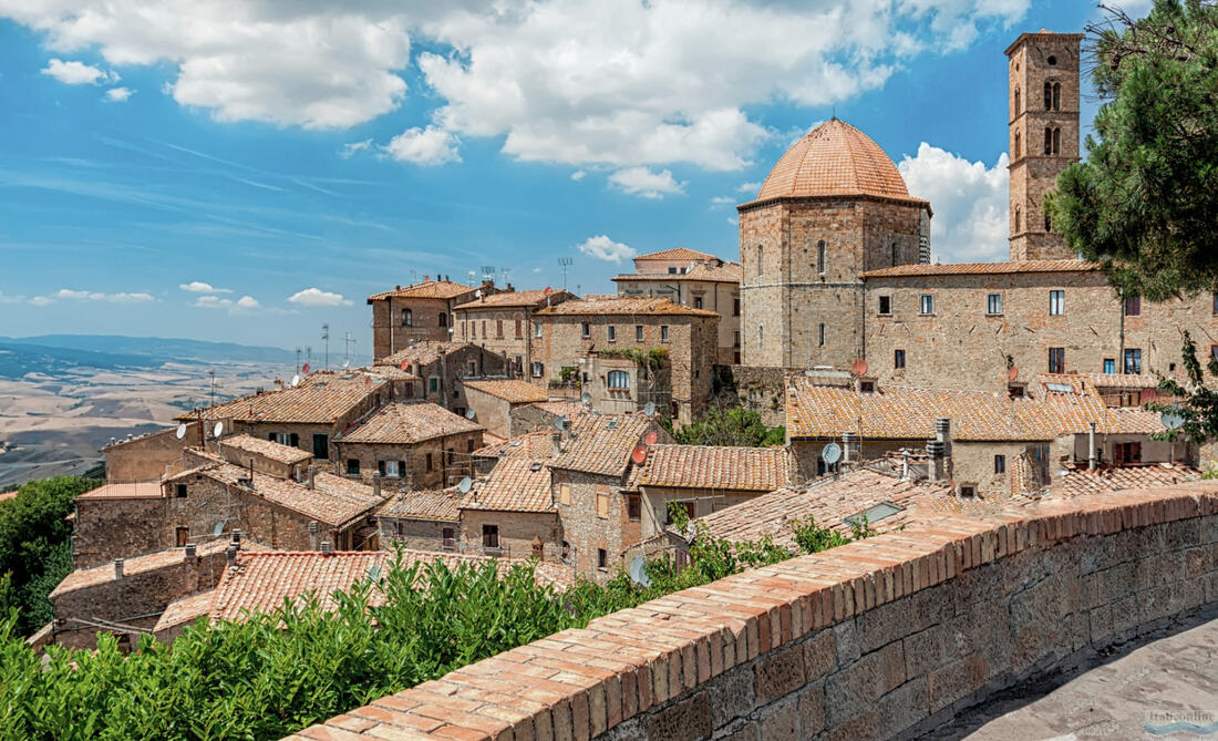 Volterra – kilátás a Piazza Martiri della Libertà felől